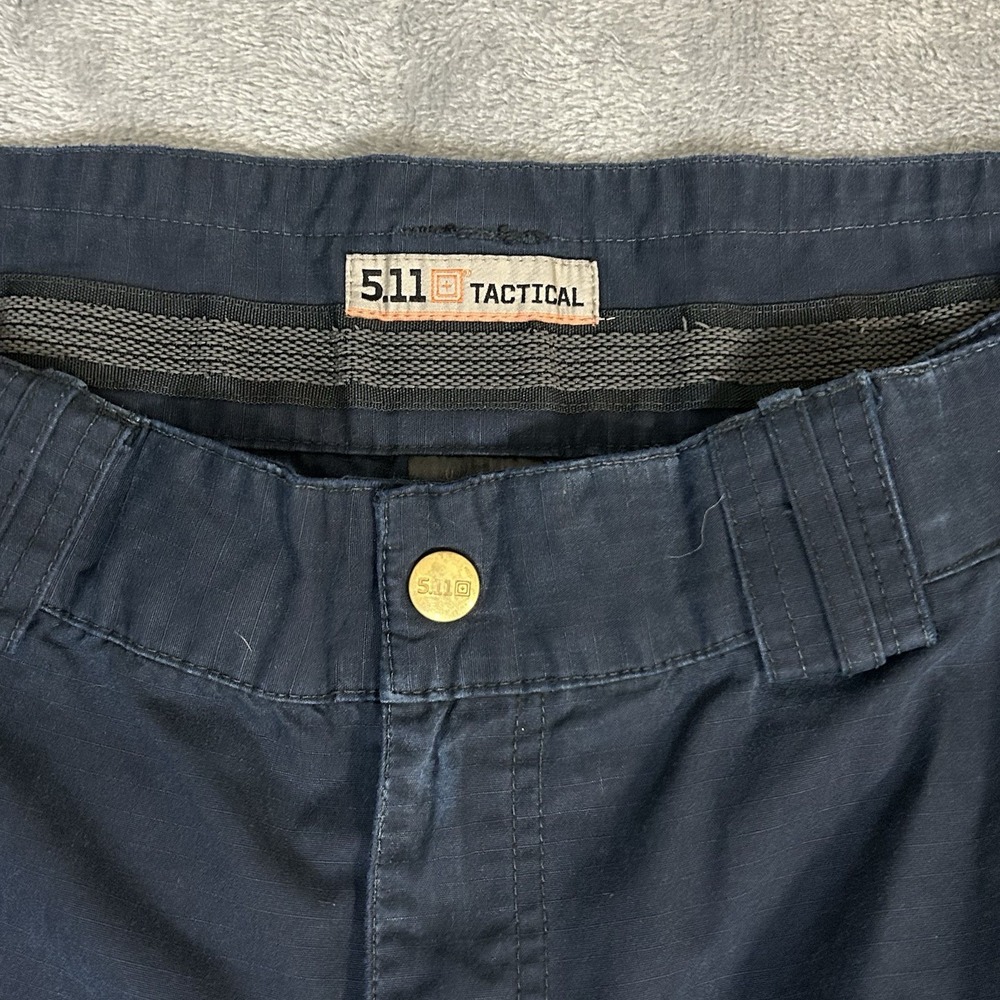 5.11 Tactical Pants 32x28 Navy Ripstop Cargo Police EMS Workwear Mens Utility - Picture 2 of 10
